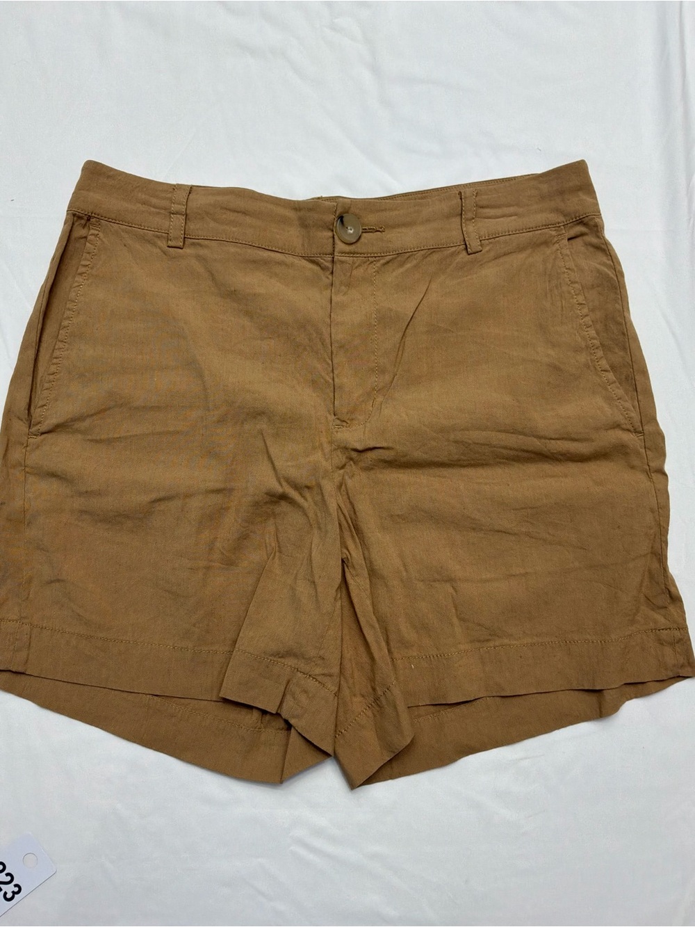 Vince Linen-Blend Shorts in Tan